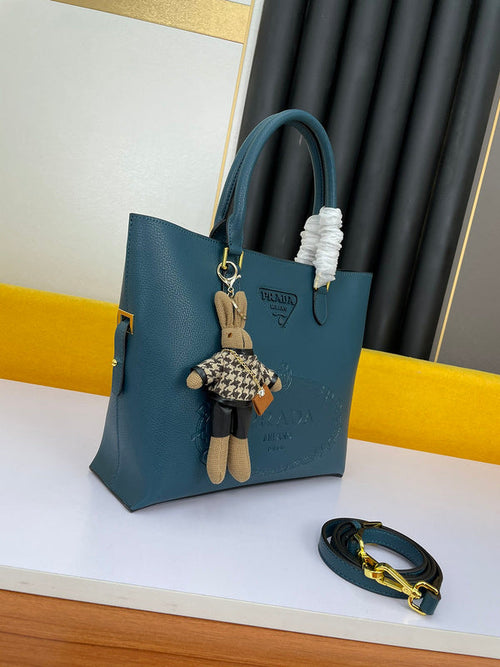 Barnes-Bags - Prada Bags - 982
