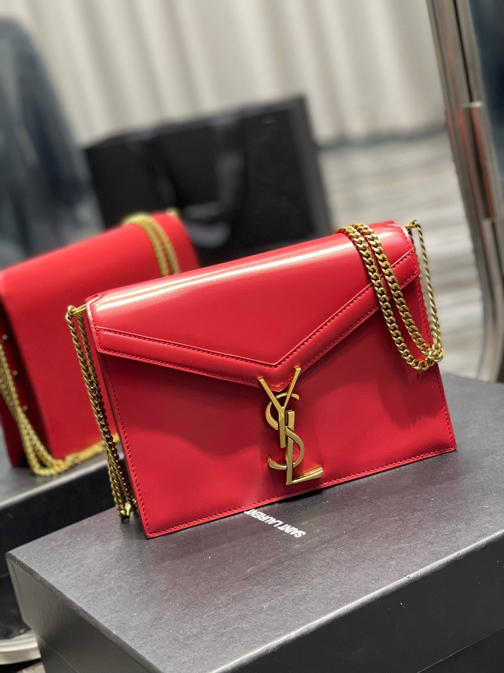 YSSL Cassandra Medium Chain Bag Rouge Opyum In Grain De Poudre Embossed For Women 8in/22cm YSL 532750BOW0W6008