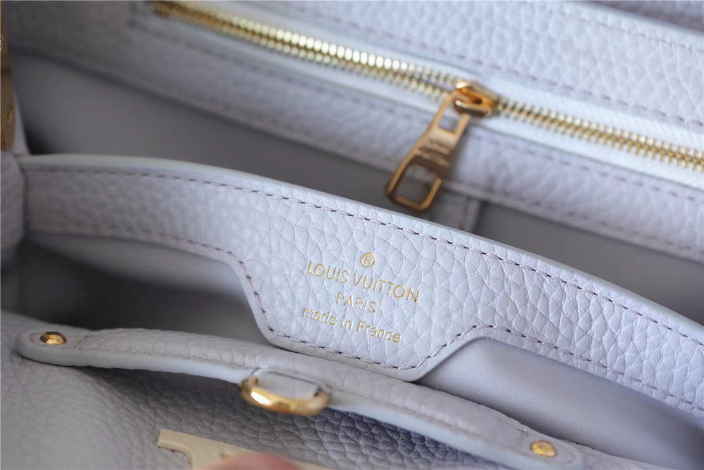 Louis Vuitton Capucines MM Taurillon Light Blue/ Creme For Women,  Shoulder And Crossbody Bags 31.5cm/12.4in Louis VuittonÃƒâ€šÃ‚Â 