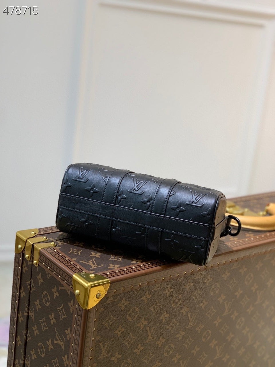 Louis Vuitton Keepall XS Monogram Seal Black For Women,  Shoulder And Crossbody Bags 8.3in/21cm Louis Vuitton M57960