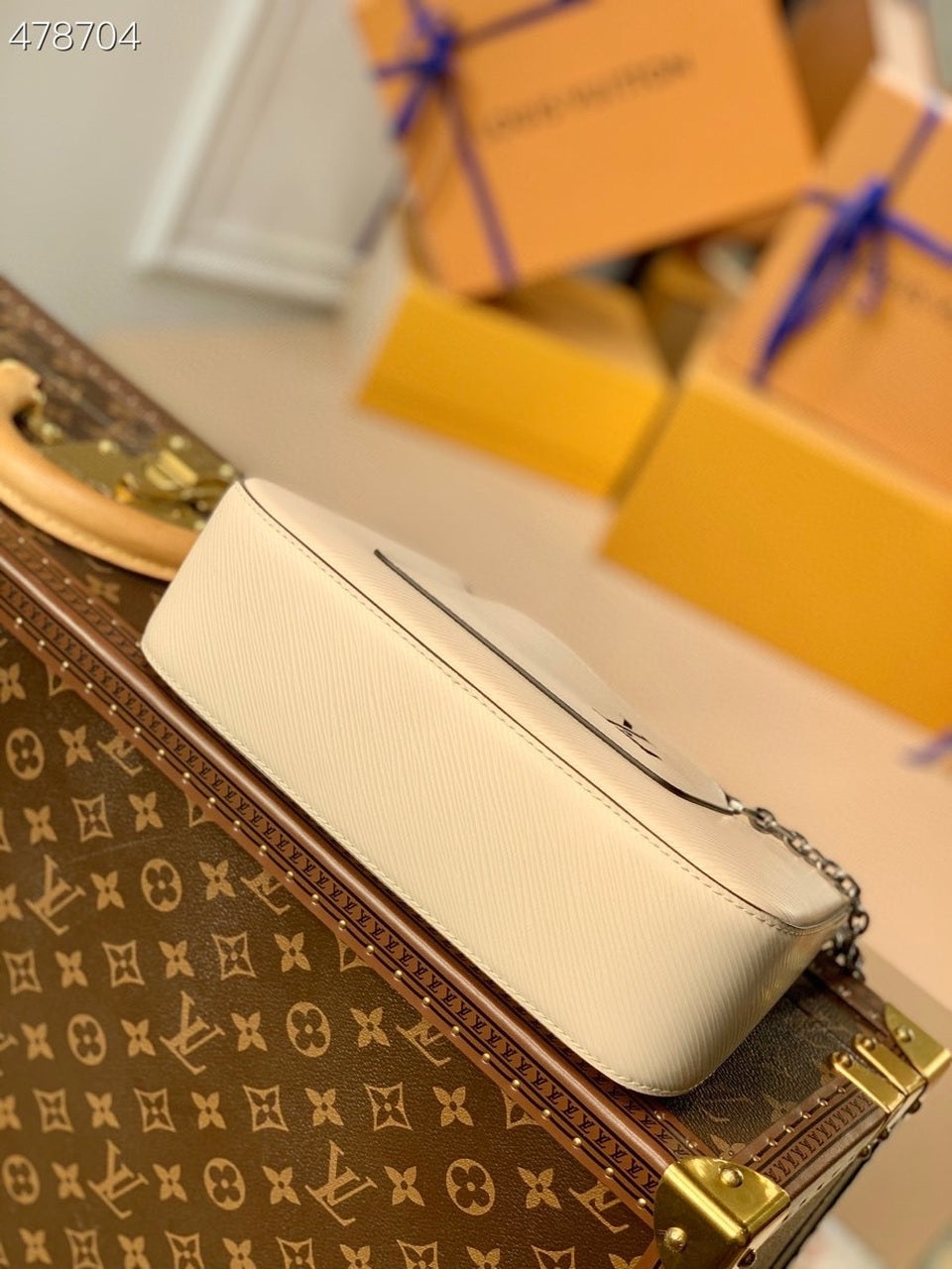 Louis Vuitton Marelle Epi White For Women, WomenÃƒÂ¢Ã¢â€šÂ¬Ã¢â€žÂ¢s Handbags, Shoulder And Crossbody Bags 9.8in/25cm Louis Vuitton M80688