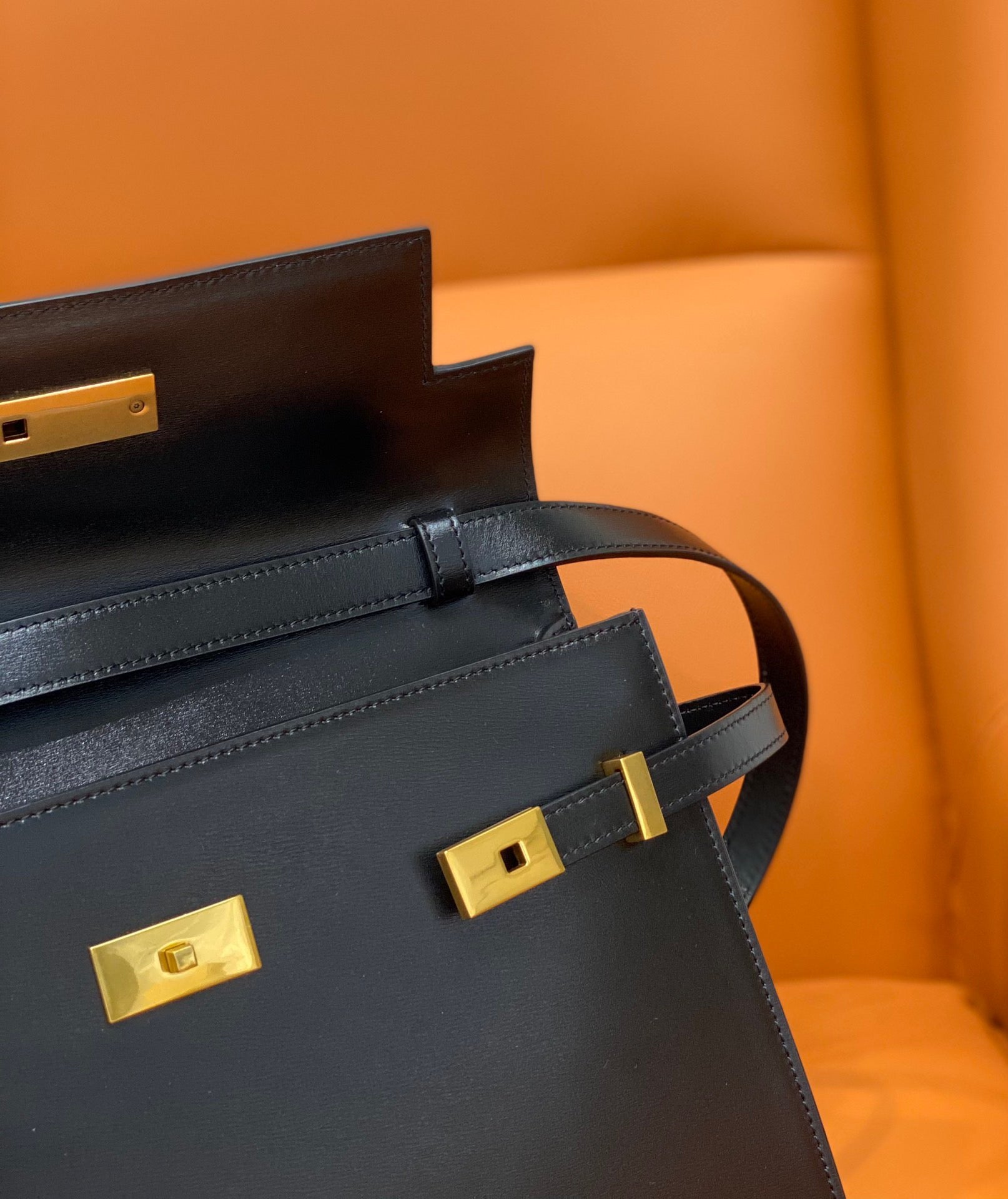 YSSL Manhattan Shoulder Bag Black For Women 11in/29cm YSL 5792710SX0W1000