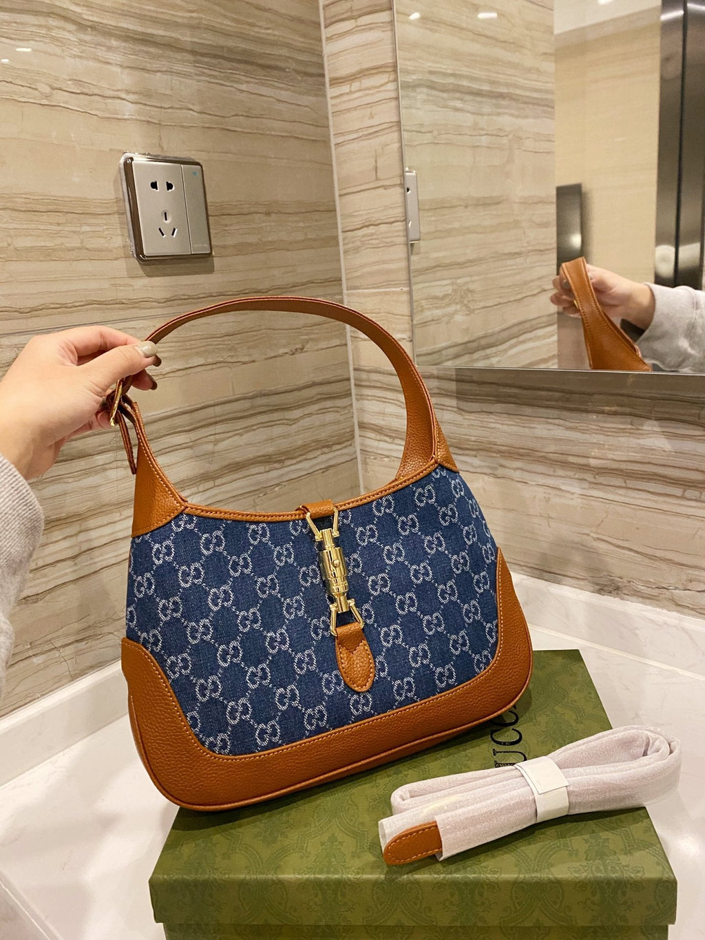 LB - New 1:1 rep  Bags Gucci 220