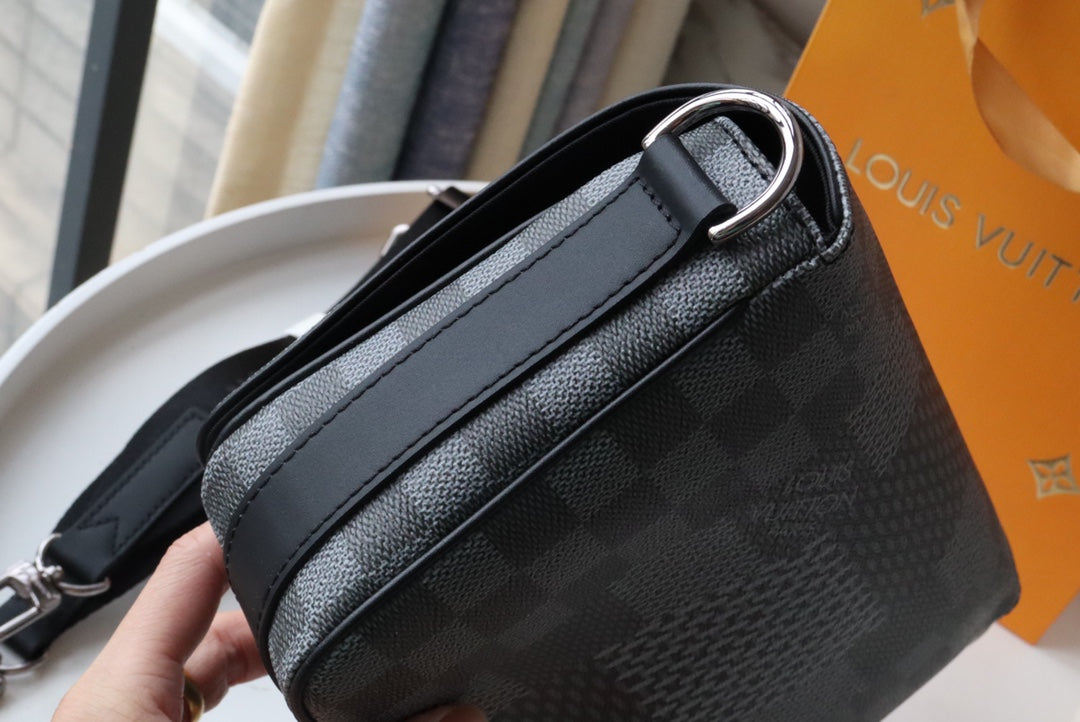 Louis Vuitton StuGLAMIo Messenger Damier Graphite Gray For Men, Bags, Shoulder And Crossbody Bags 9.3in/25.3cm Louis Vuitton N50013