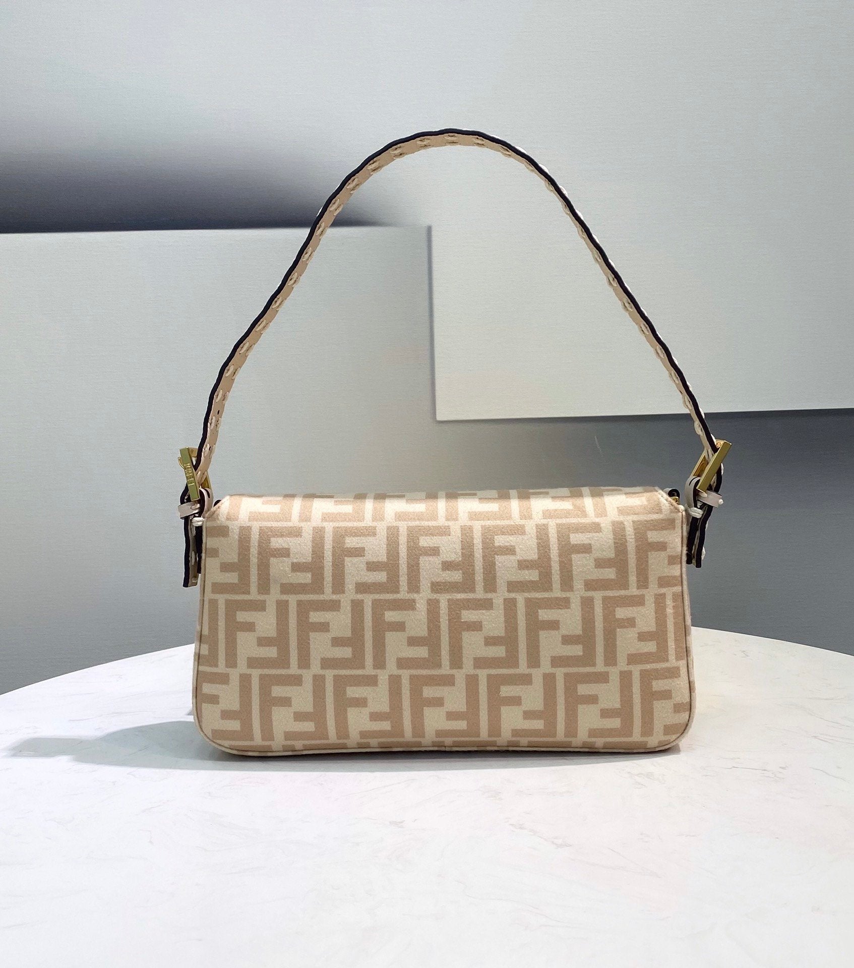 Baguette 1997 Wool Bag Beige For Women, Women’s Handbags, Shoulder Bags 10.6in/27cm FF 8BR792