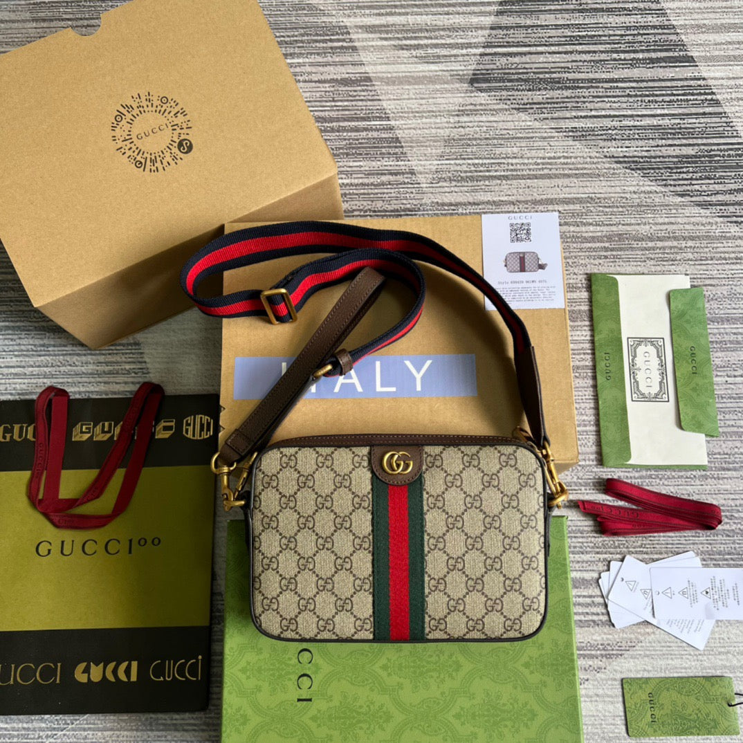 Gucci OphiDiora Gucci Shoulder Bag Beige And Ebony Gucci Supreme Canvas For Women  9.2in/23cm Gucci 699439 9C2ST 8920