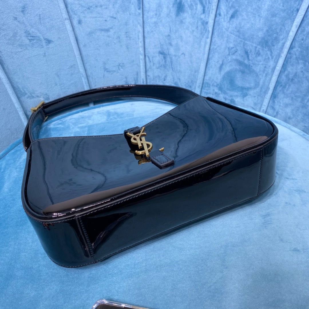 Top Quality Le 5 Ã 7 Hobo Bag In Smooth Noir For Women 9in/23cm YSL 6572280UF0W1000