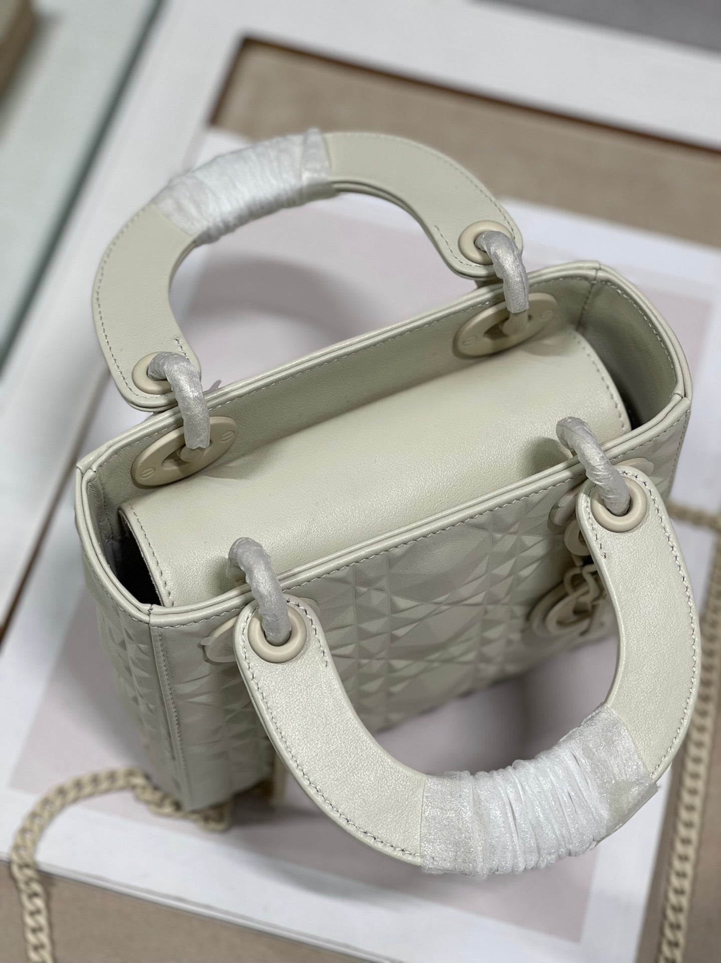 Dior Mini Lady Bag Latte Cannage with Beaded Motif, Beige, For Women Women’s Handbags, Crossbody Bags, 18cm CD M0505INEA_M030