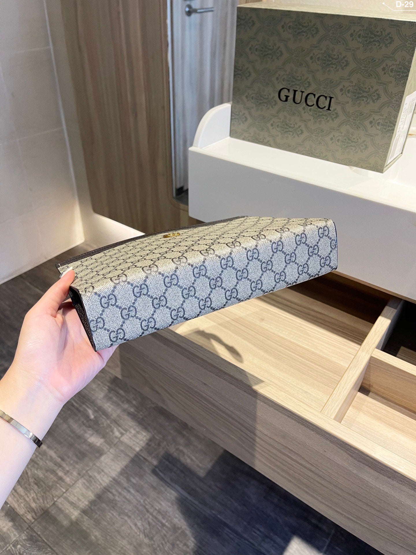 LB - New 1:1 rep  Bags Gucci 352