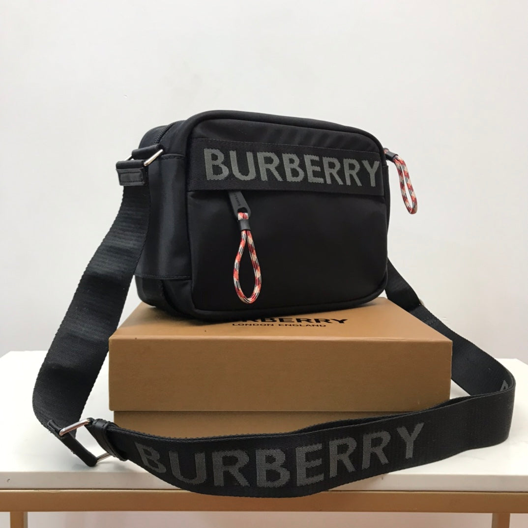 Logo Detail Nylon Crossbody Bag Black For Men, Bags 8.7in/22cm