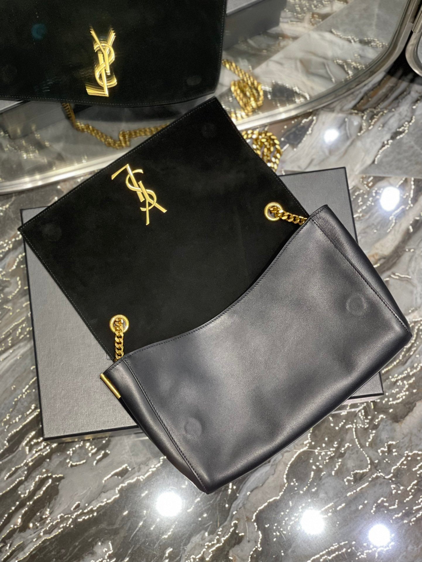 Top Quality Kate MeTop Qualityum Reversible Chain Bag Black In Suede With Gold Hardware For Women 11.2in/29cm YSL
