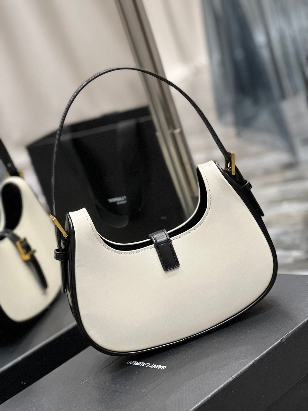 Top Quality Le Fermoir Hobo Bag White With Gold Hardware For Women 9.4in/24cm YSL