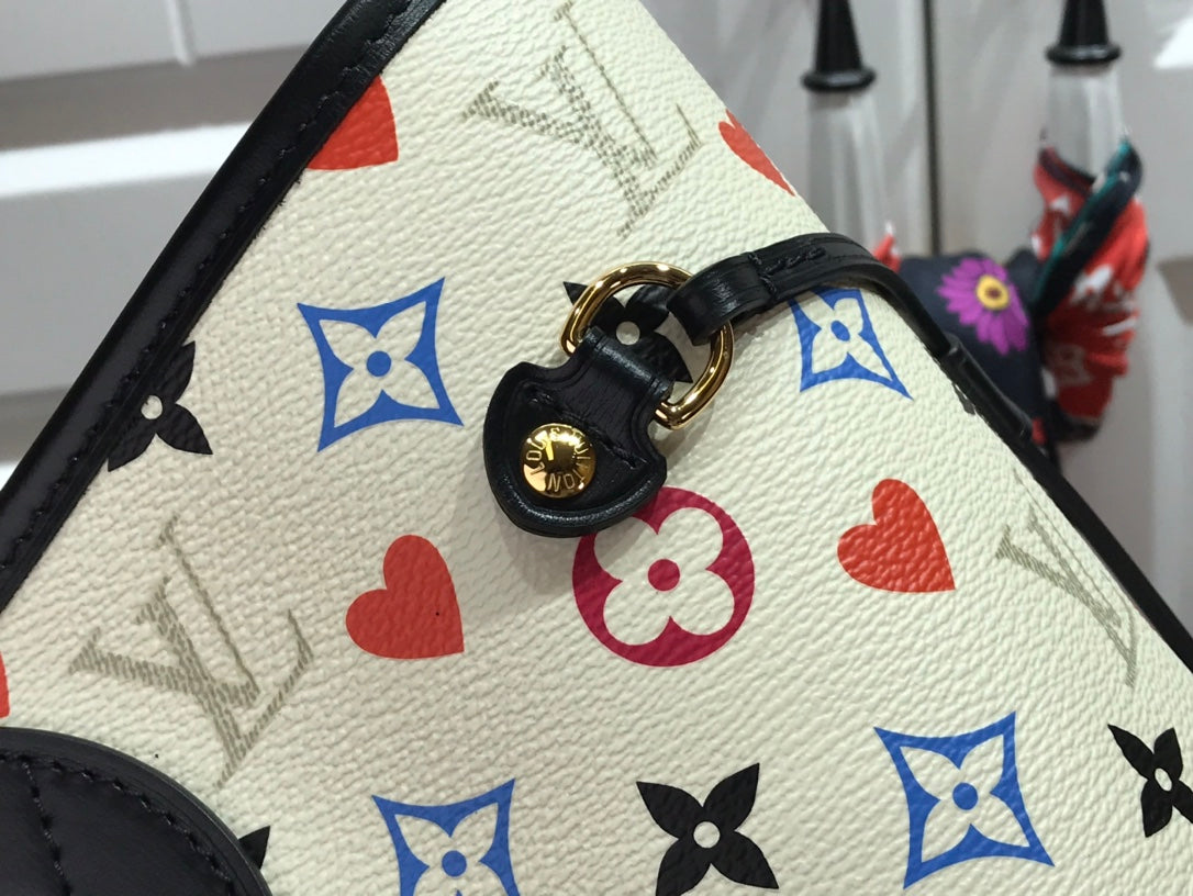 Louis Vuitton Neverfull MM Game On Tote Bag Monogram Canvas White By Nicolas Ghesquiere For Women, Women’s Handbags, Shoulder Bags 12.2in/31cm Louis Vuitton M57462