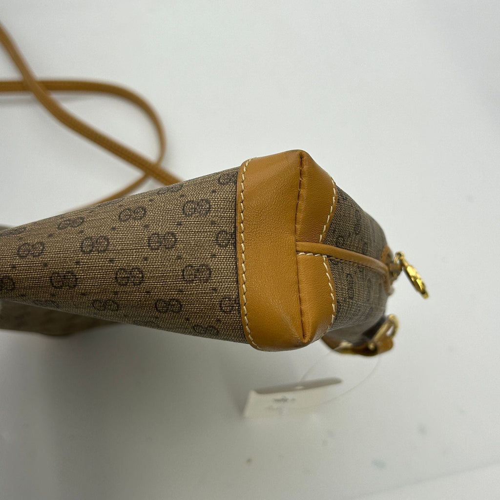 GUCCI Micro GG Supreme Shoulder Bag gu5514ee