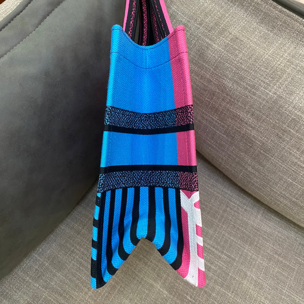 Dior MeDiorum Book Tote Bright Blue and Bright Pink D-Jungle Pop Embroidery, Blue/Pink, For Women Women’s Handbags Shoulder Bags, 36cm CD M1296ZRON_M885