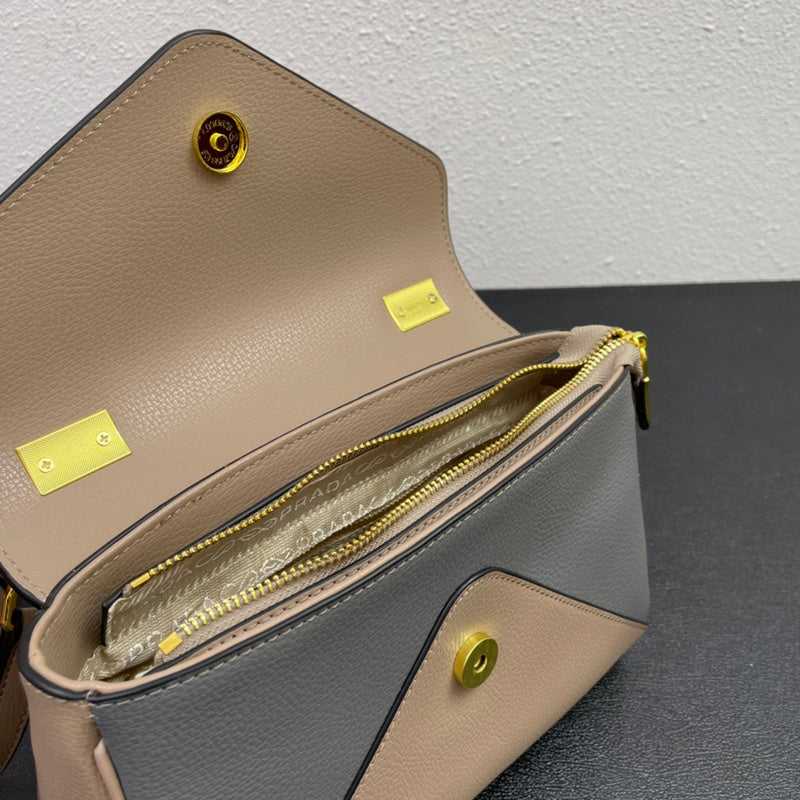 Barnes-Bags - Prada Bags - 834