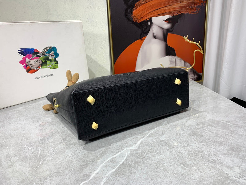 Barnes-Bags - Prada Bags - 971