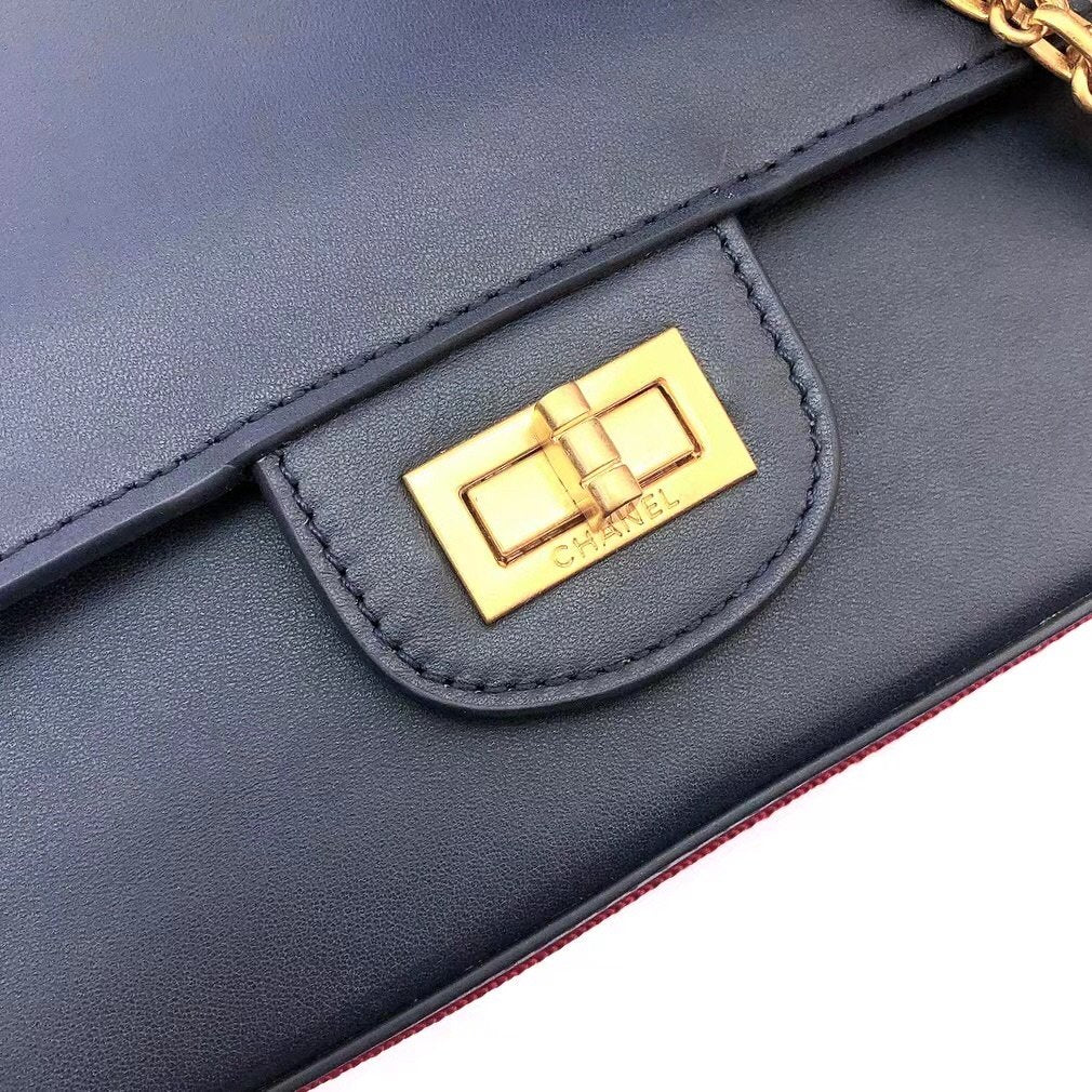 ChanelMaroon Medallion Nude Reissue 2.55 Classic 225 GlamIap Navy Blue Bag For Women 24cm/9.4in
