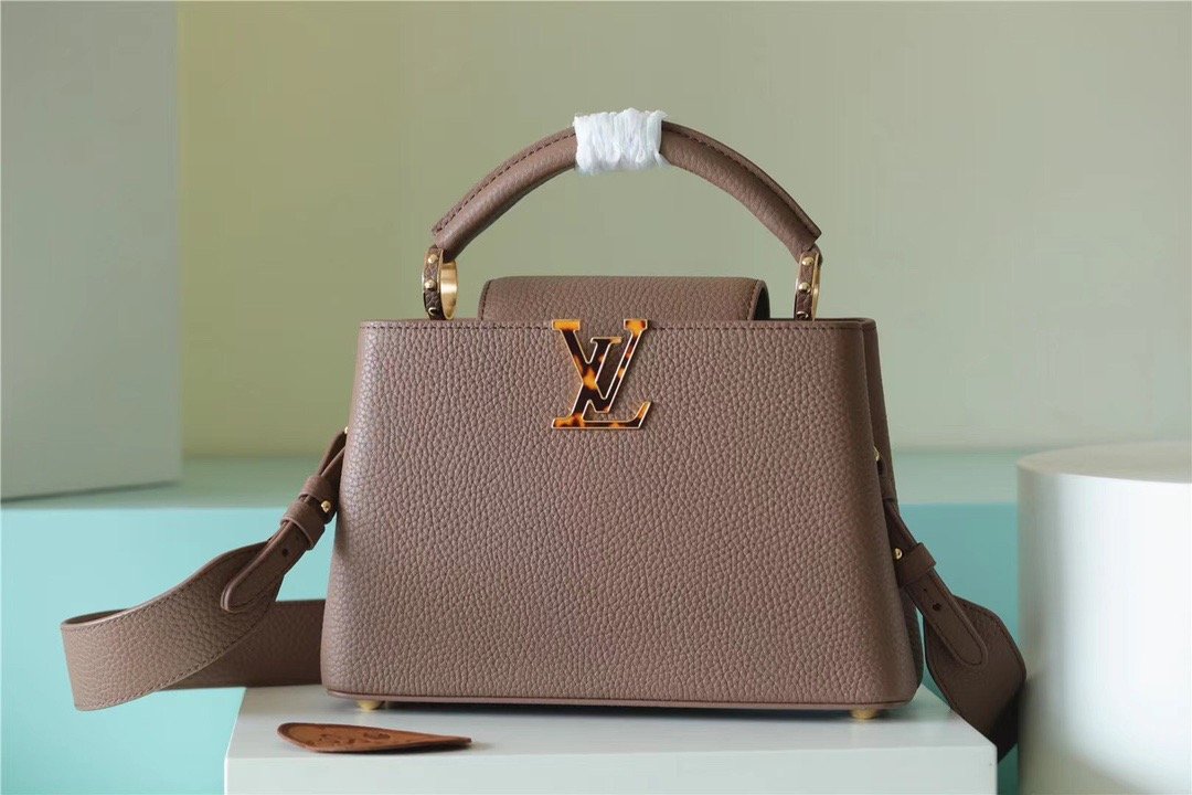 Louis Vuitton Capucines Taurillon Light Brown For Women,  Shoulder And Crossbody Bags 26cm/10.6in Louis Vuitton
