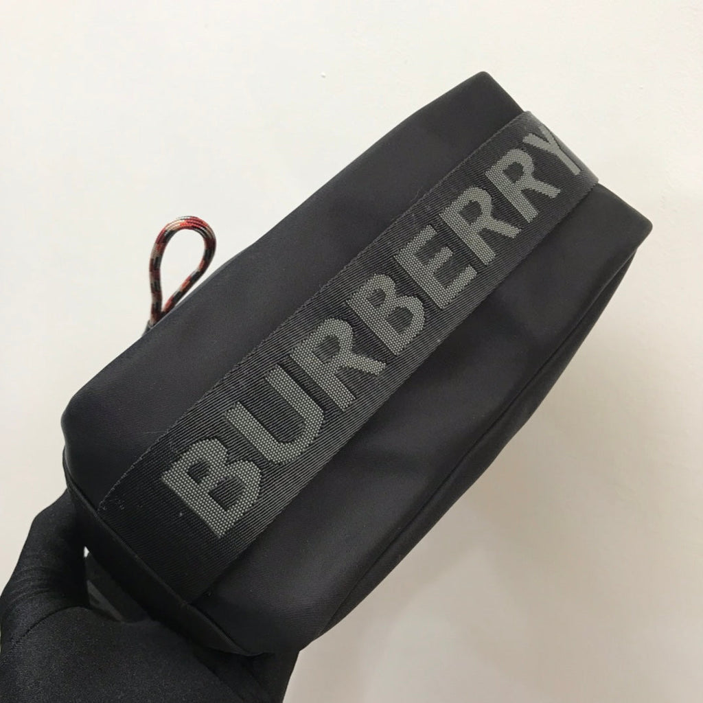 Burberry Logo Detail Nylon Crossbody Bag Black For Men, Bags 8.7in/22cm