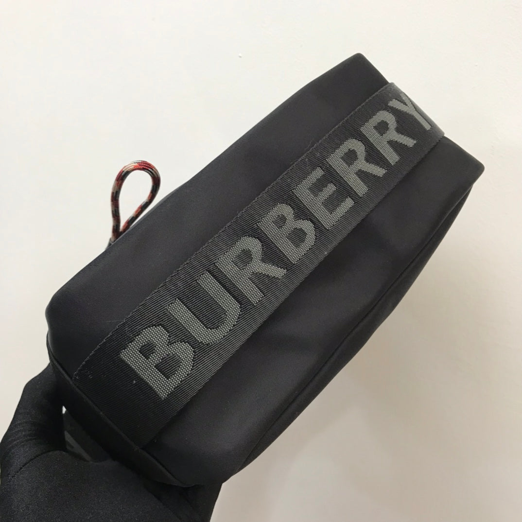 Burberry Logo Detail Nylon Crossbody Bag Black For Men, Bags 8.7in/22cm