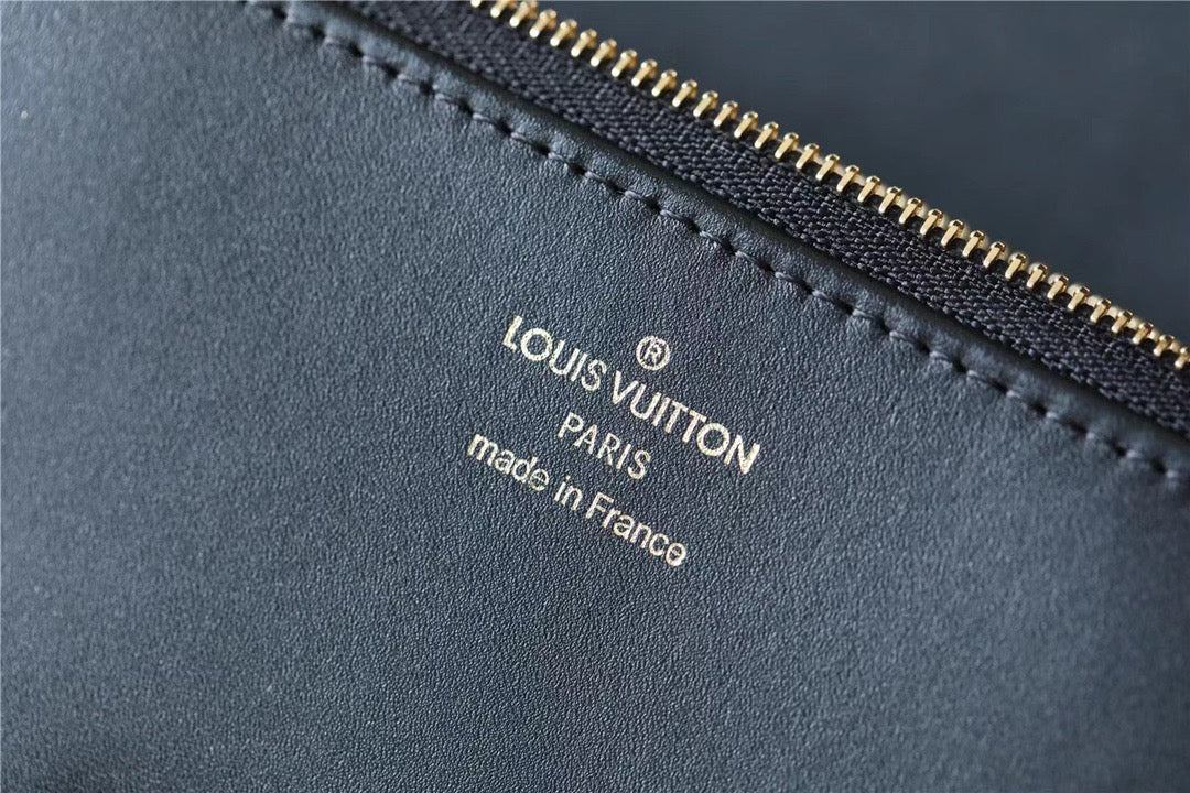 Louis Vuitton Swing Monogram Black For Women,  Shoulder And Crossbody Bags 24cm/9.4in Louis Vuitton M20393