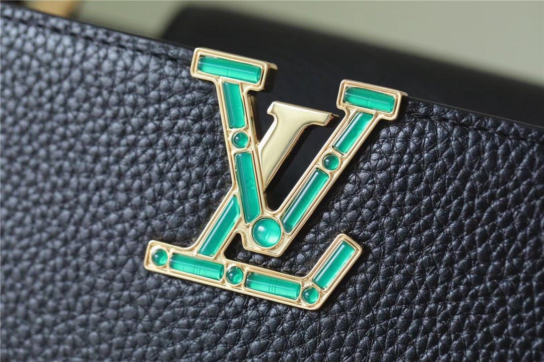 Louis Vuitton Capucines Taurillon Black For Women,  Shoulder And Crossbody Bags 26cm/10.6in Louis Vuitton
