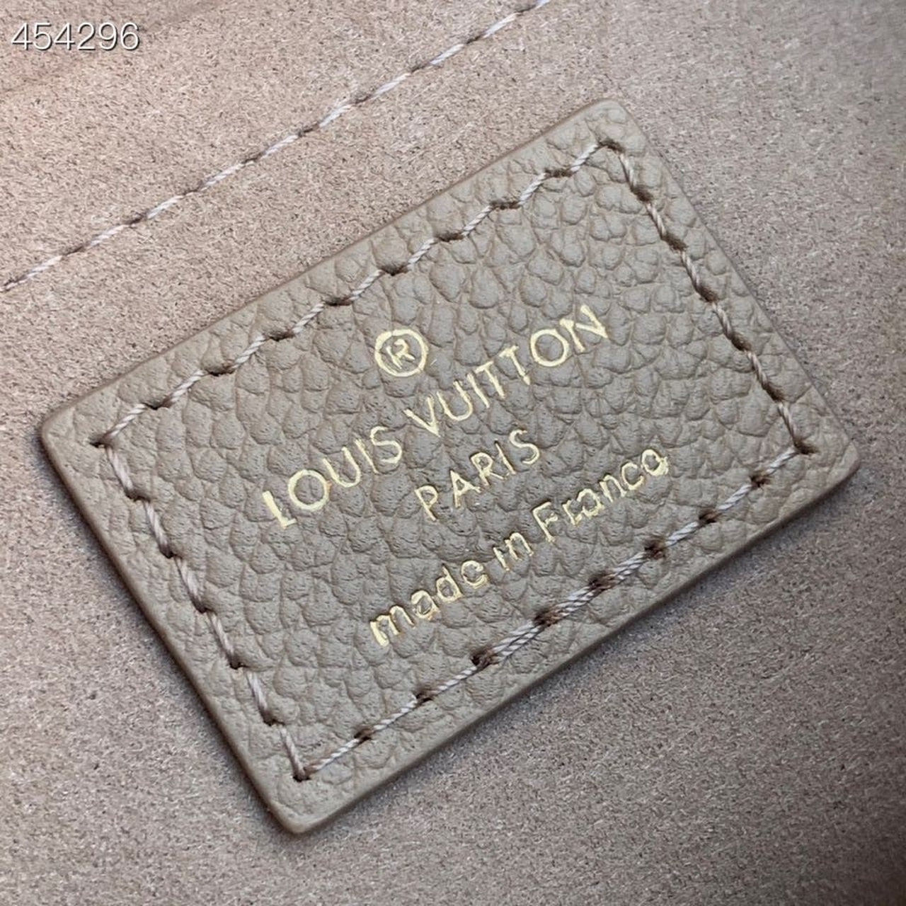 Louis Vuitton Multi Pochette AcGLAMIssoires Monogram Empreinte Tourterelle Beige/Cream For Women,  Shoulder And Crossbody Bags 9.8in/25cm Louis Vuitton