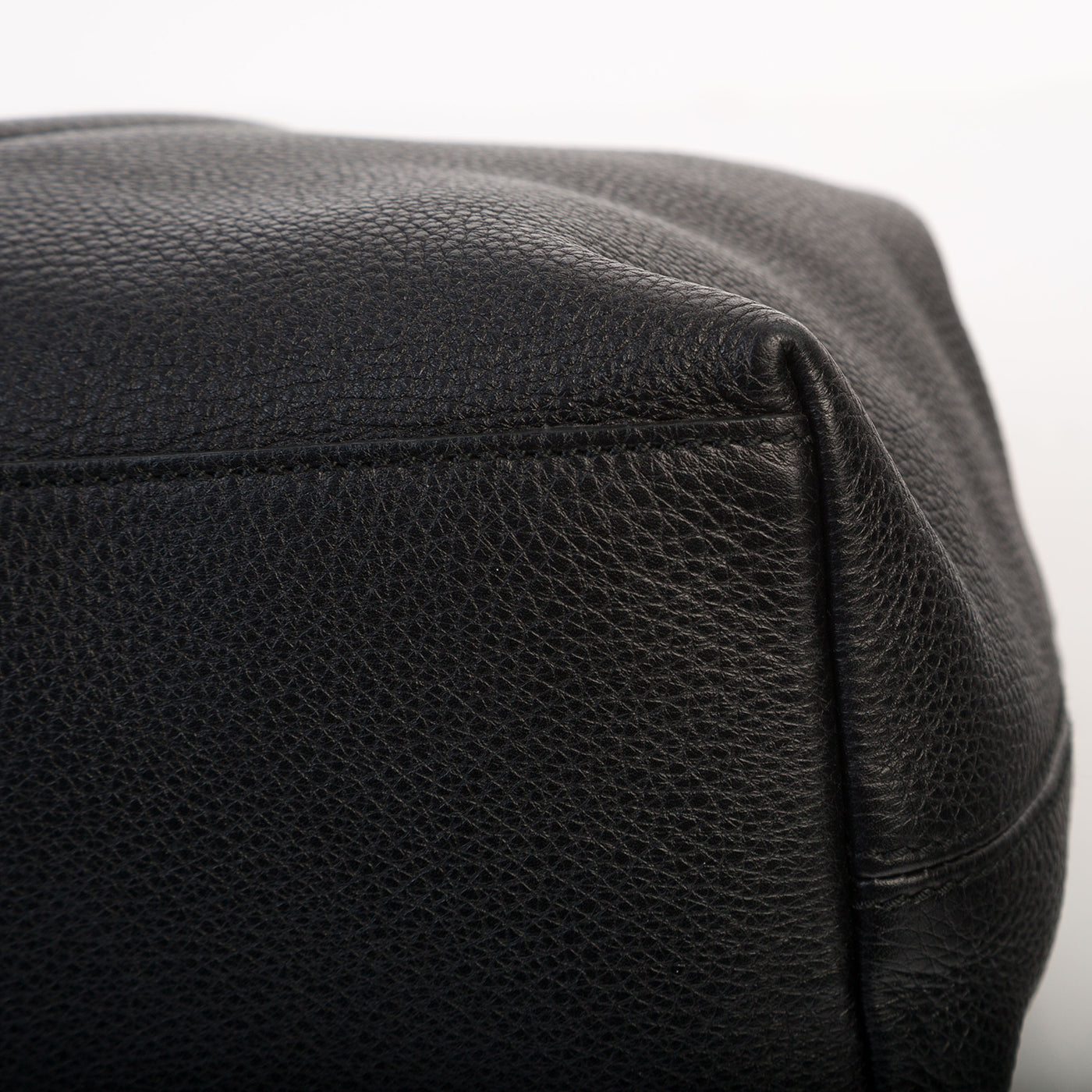 Soho MeDiorum Textured Shoulder Bag