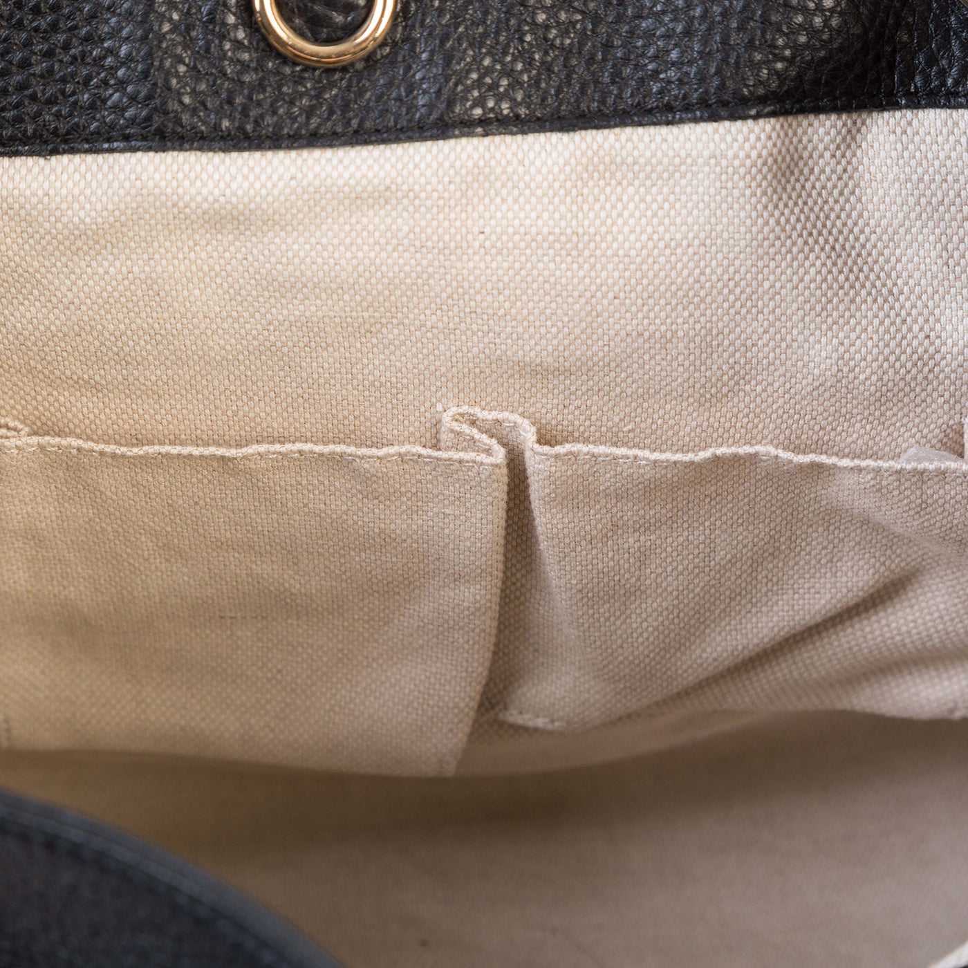Soho MeDiorum Textured Shoulder Bag