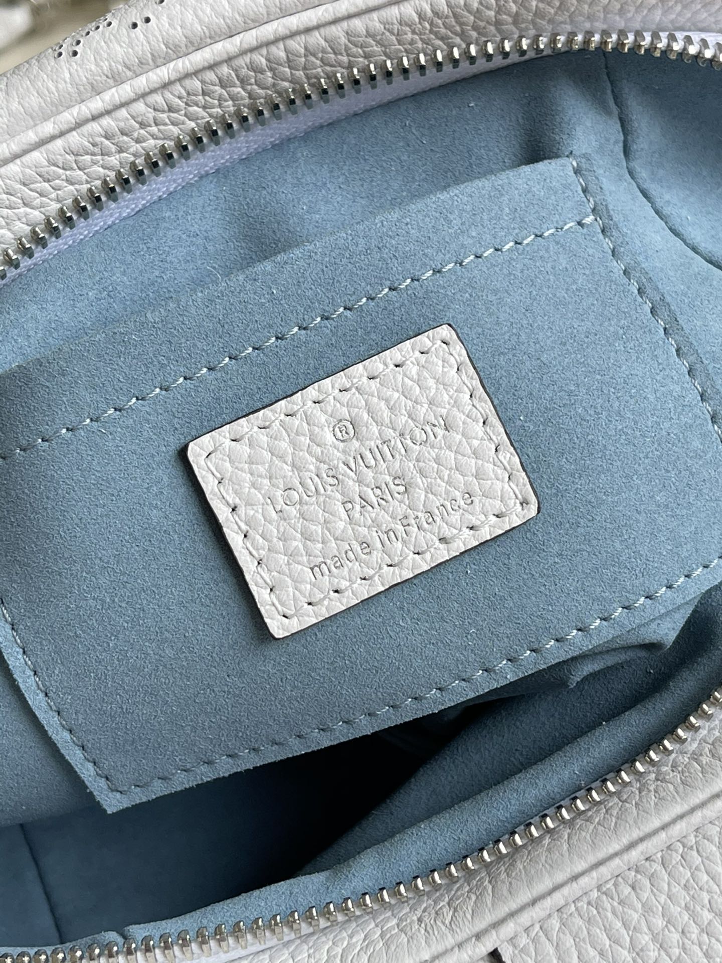 Louis Vuitton Scala Mini Pouch Mahina GraGLAMIent Blue For Women, WomenÃƒÂ¢Ã¢â€šÂ¬Ã¢â€žÂ¢s Bags, Shoulder And Crossbody Bags 9.1in/23cm Louis Vuitton M80497
