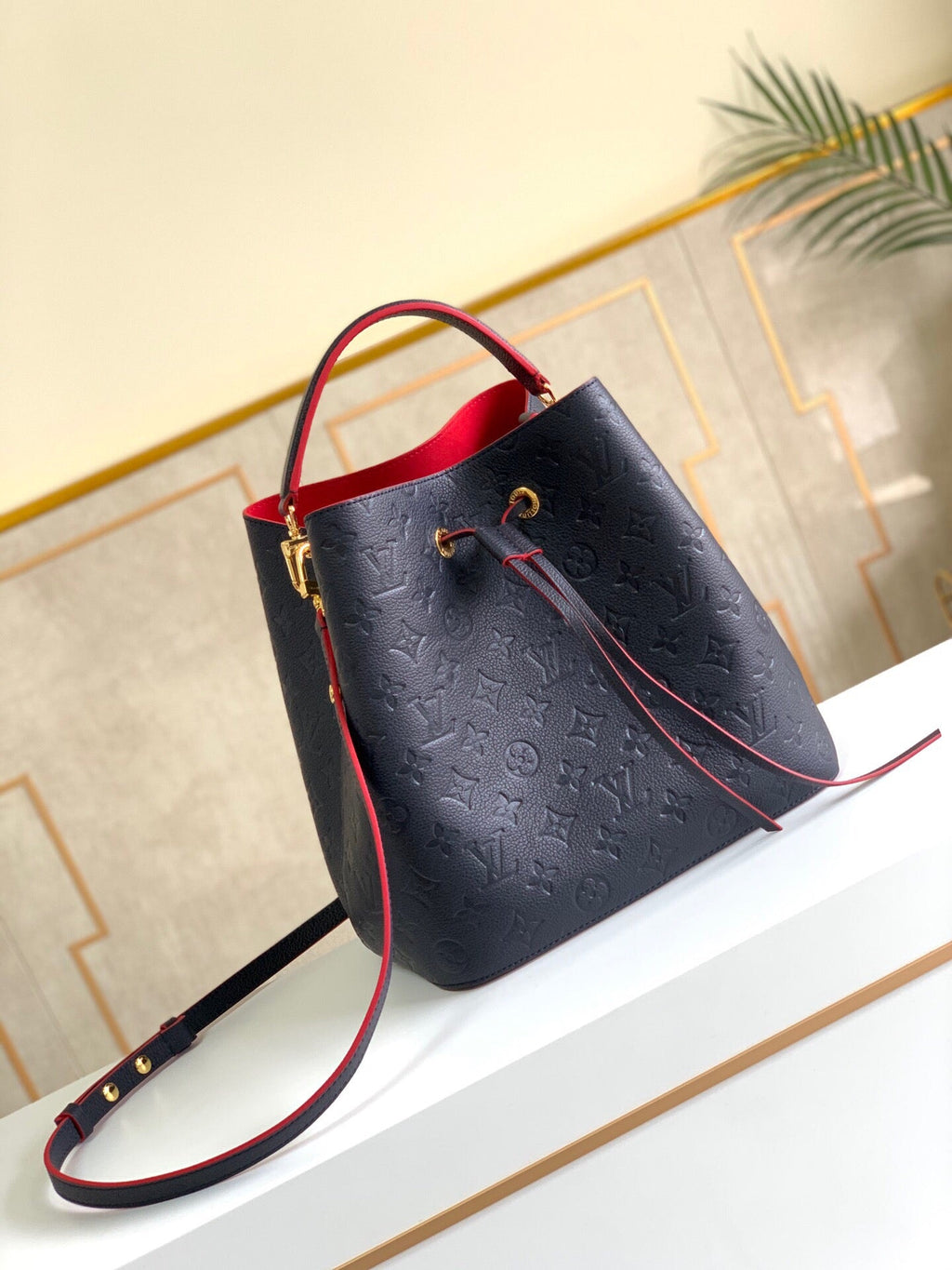 Louis Vuitton NeoNoe MM Bucket Bag Monogram Empreinte Navy Blue/Red For Women, Women’s Handbags, Shoulder And Crossbody Bags 10.2in/26cm Louis Vuitton M45306
