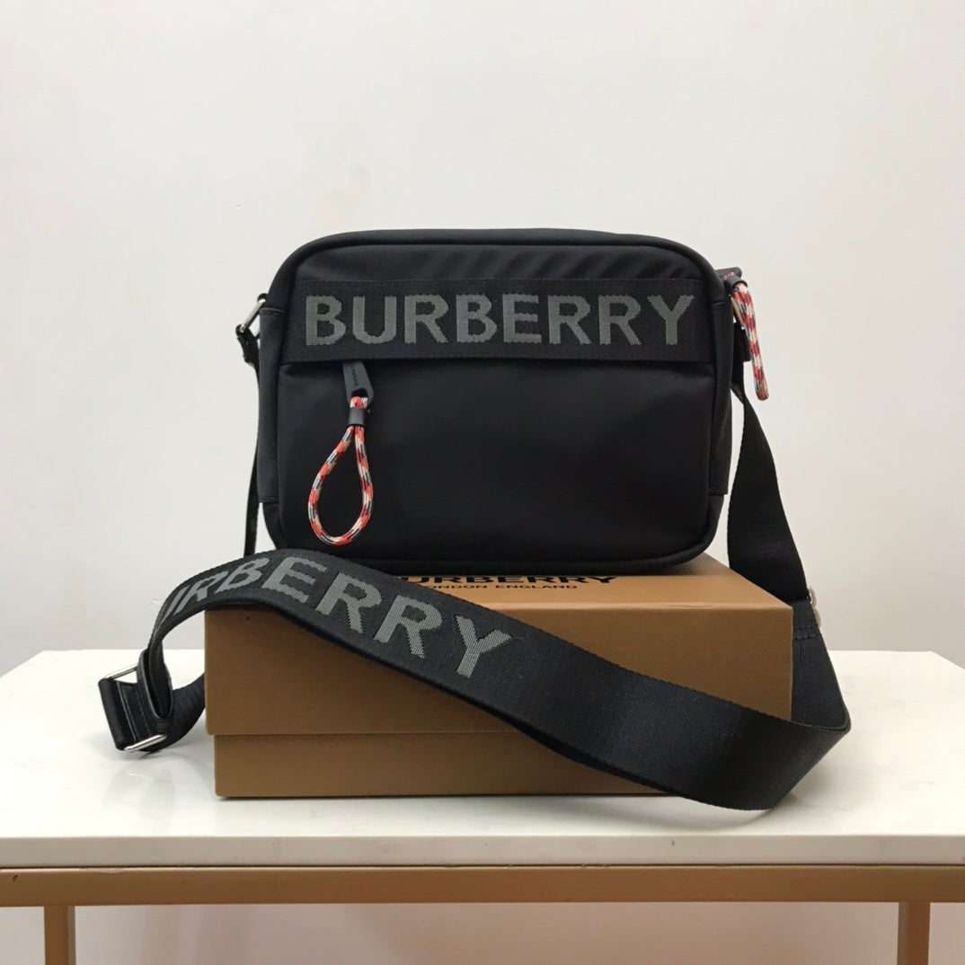 Logo Detail Nylon Crossbody Bag Black For Men, Bags 8.7in/22cm