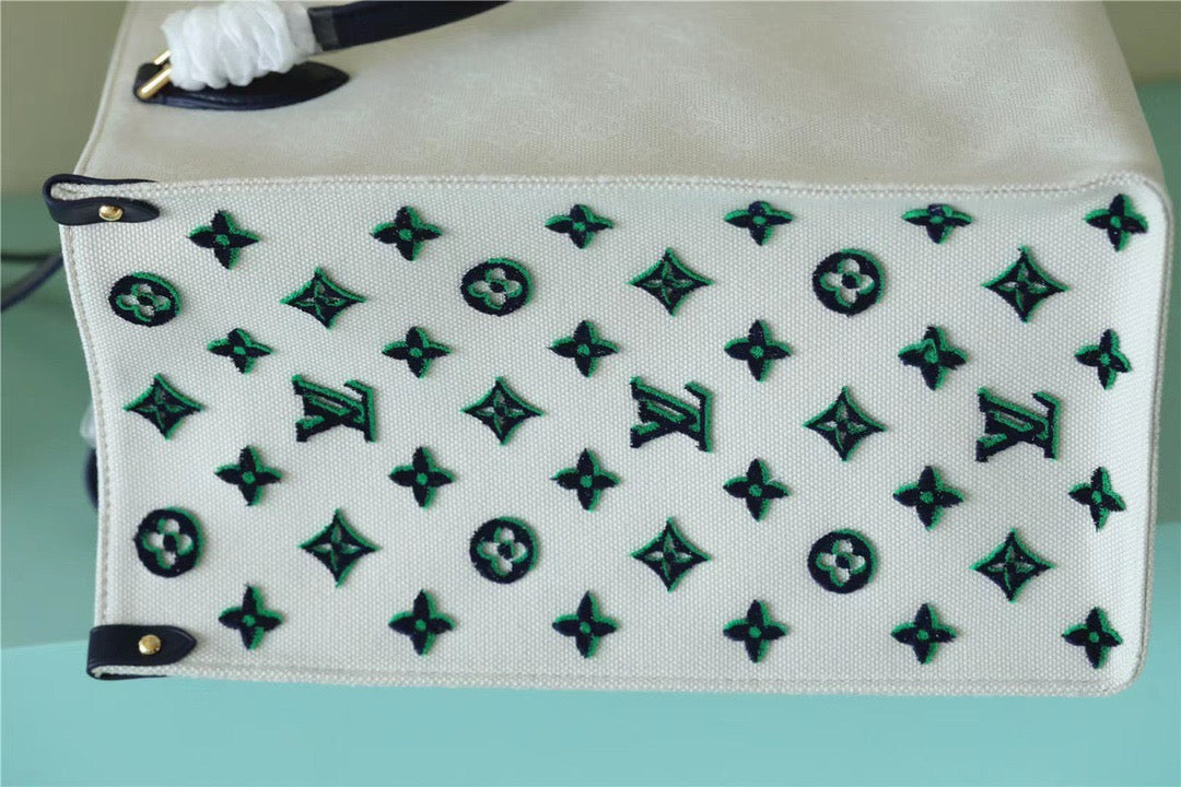 Louis Vuitton Onthego GM Monogram Giant And Rafa White/ Black For Women,  Shoulder And Crossbody Bags 41cm/16.1in Louis VuittonÃƒâ€šÃ‚Â 