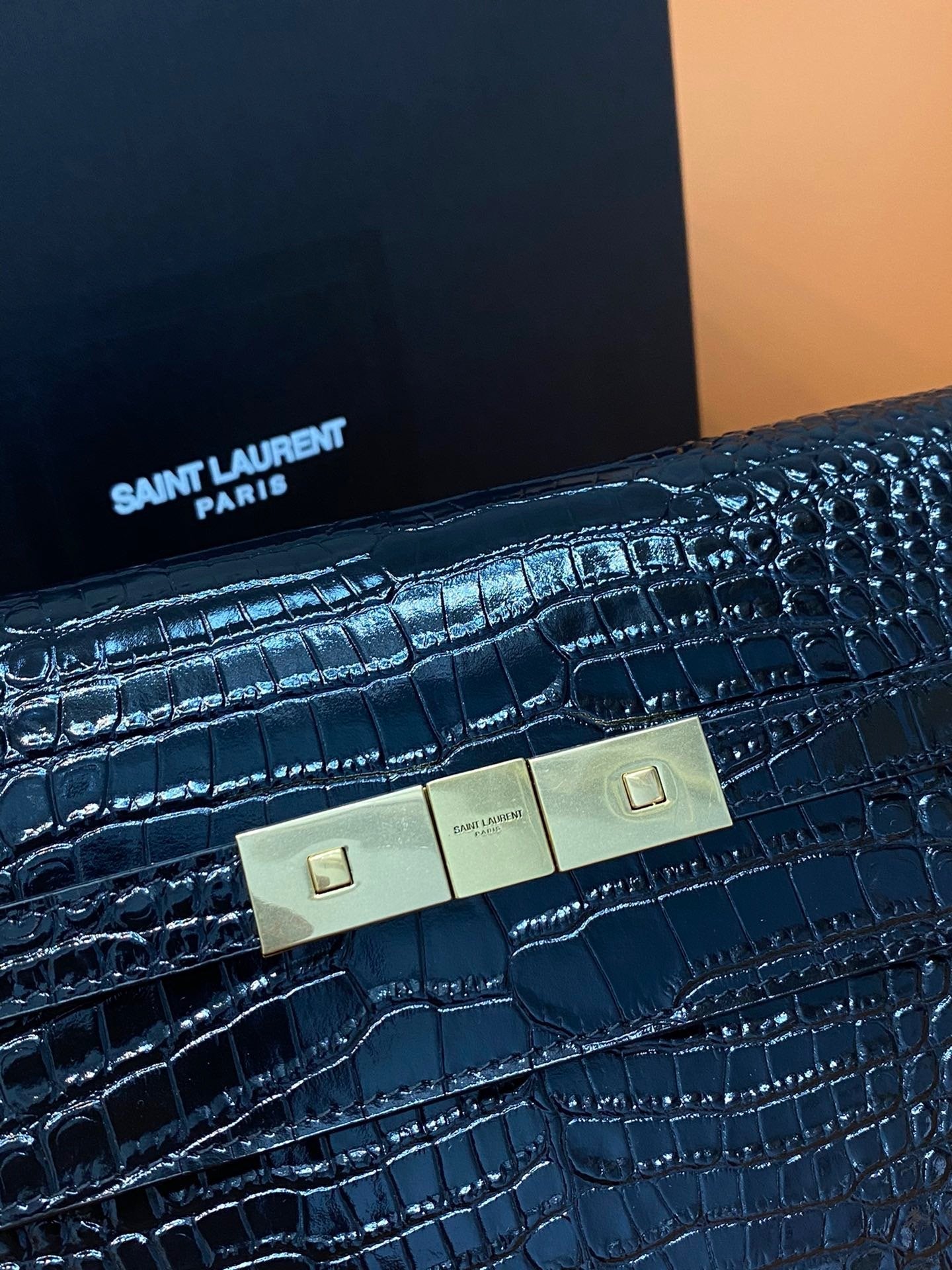 Manhattan Small Shoulder Bag Black For Women 9.4in/24cm YSL 675626DND0W1000