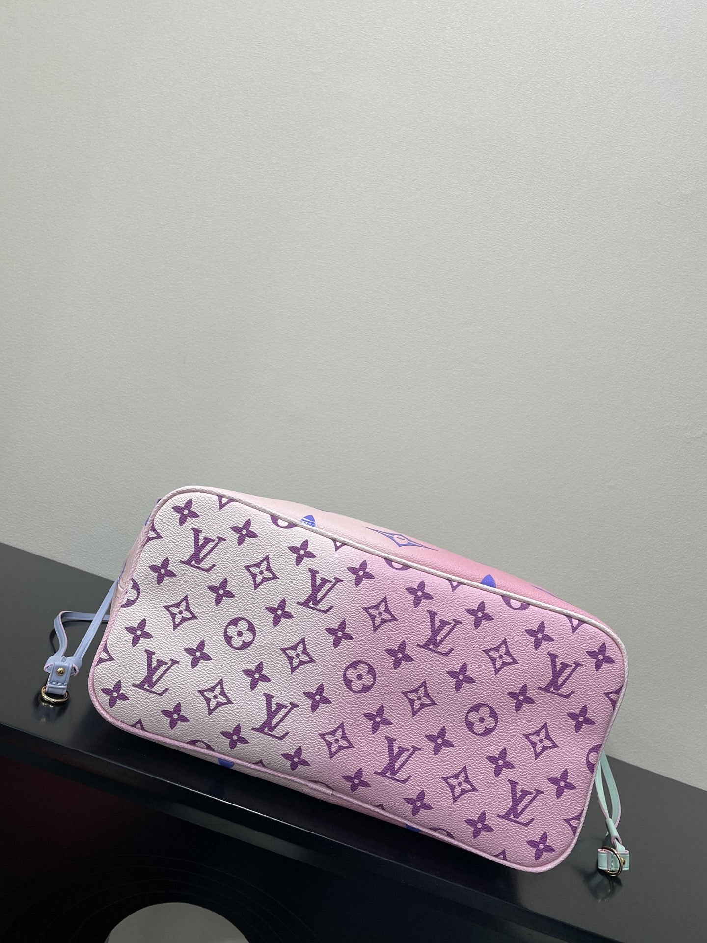 Louis Vuitton Neverfull MM Tote Bag Monogram Canvas Sunrise Pastel For Women,  Shoulder Bags 12.2in/31cm Louis Vuitton M46077