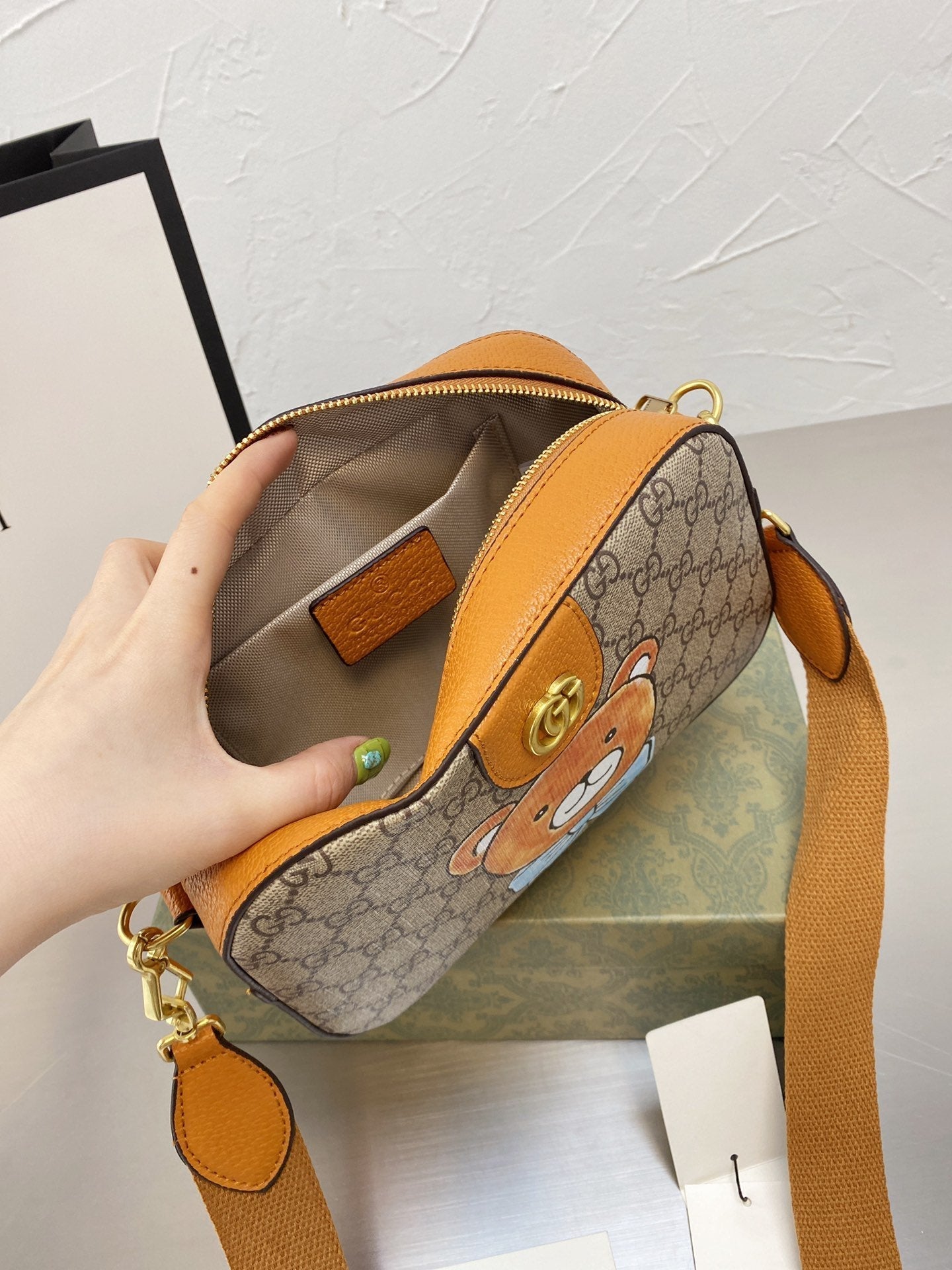 LB - New 1:1 rep  Bags Gucci 200