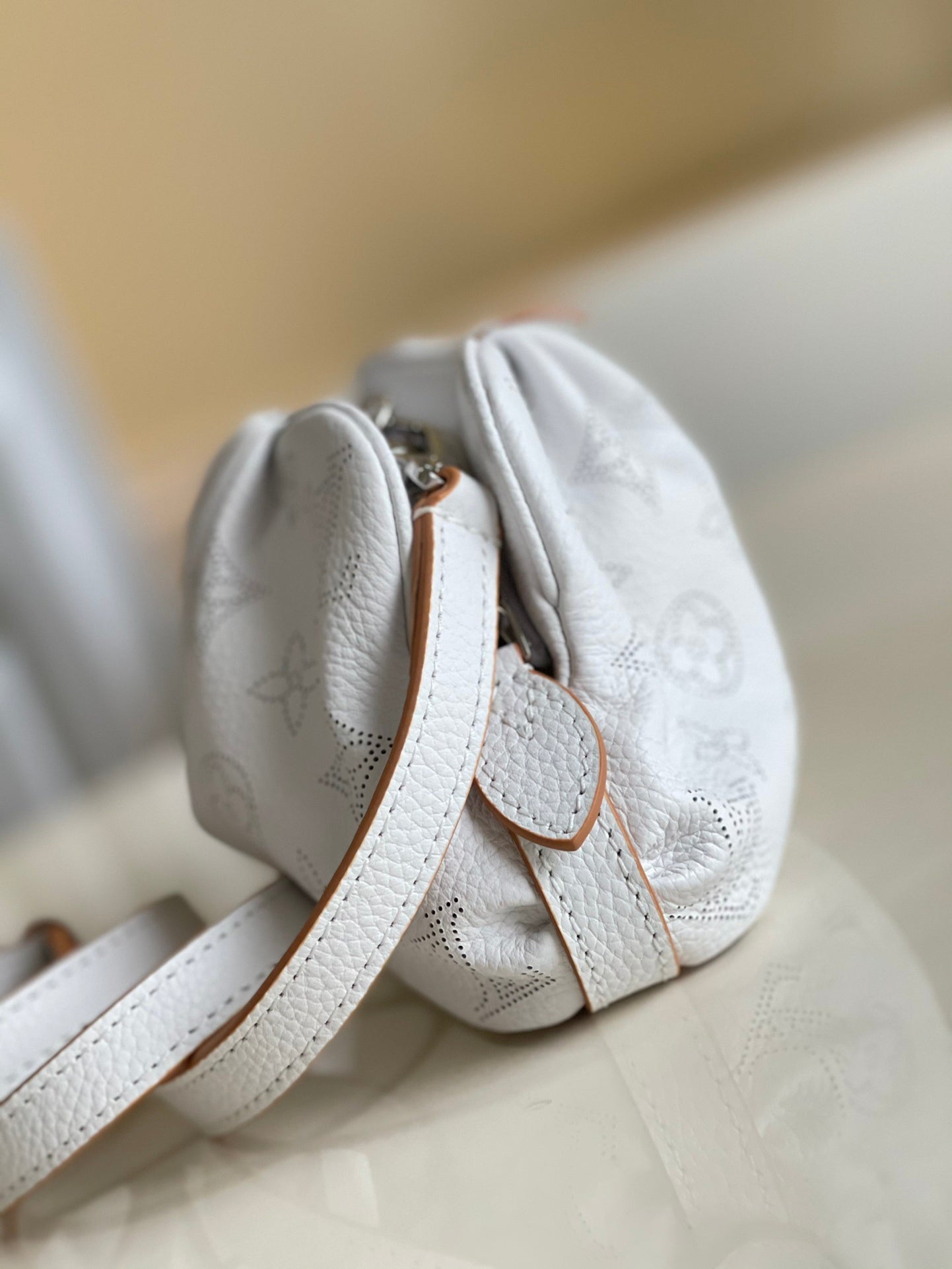 Louis Vuitton Scala Mini Pouch White For Women,  Shoulder And Crossbody Bags 9.1in/23cm Louis Vuitton M80410