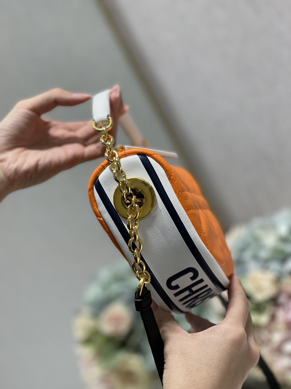 Dior Small Vibe Hobo Bag Fluorescent Orange Macrocannage, Orange Handbags, Crossbody Bags, 20cm CD M7200ODDO_M057