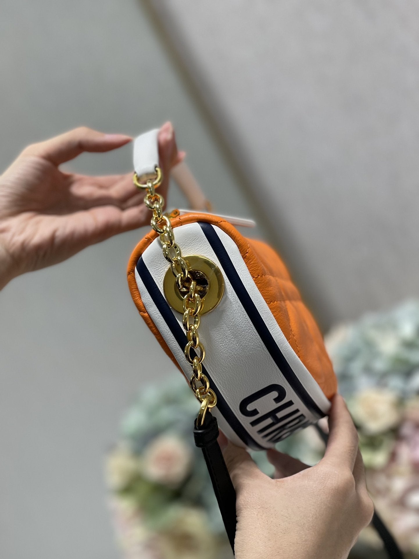 Dior Small Vibe Hobo Bag Fluorescent Orange Macrocannage, Orange Handbags, Crossbody Bags, 20cm CD M7200ODDO_M057