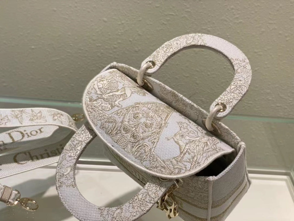 Dior MeDiorum Lady D-Lite Bag, Beige Handbags, Crossbody Bags, 24cm CD