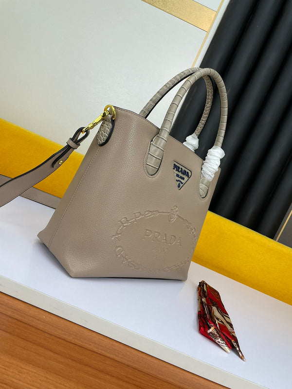 Barnes-Bags - Prada Bags - 850