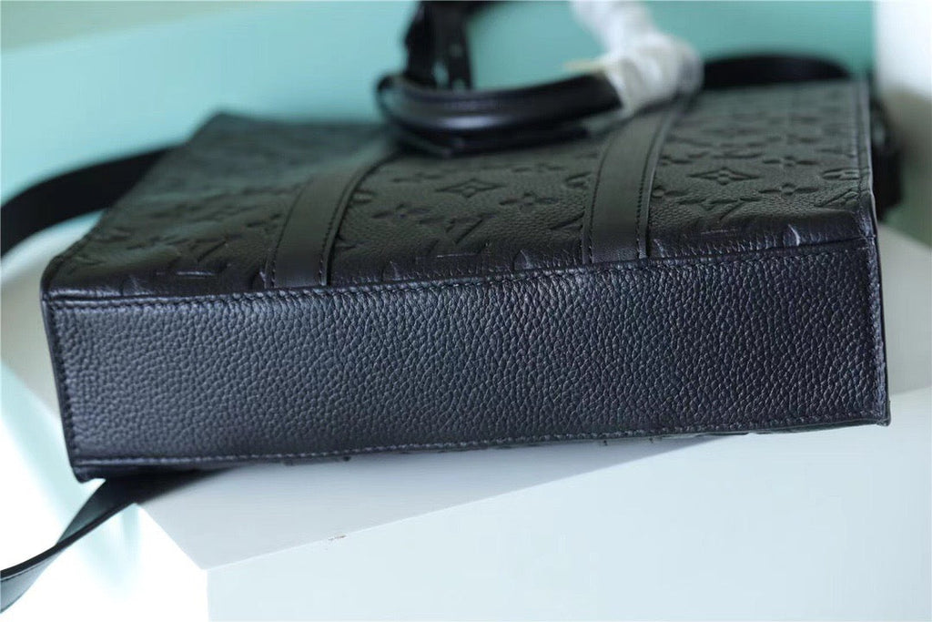Louis Vuitton Sac Plat Cross Taurillon Black For Men, Bags, Shoulder And Crossbody Bags 28.5in/11.2cm Louis Vuitton M59960