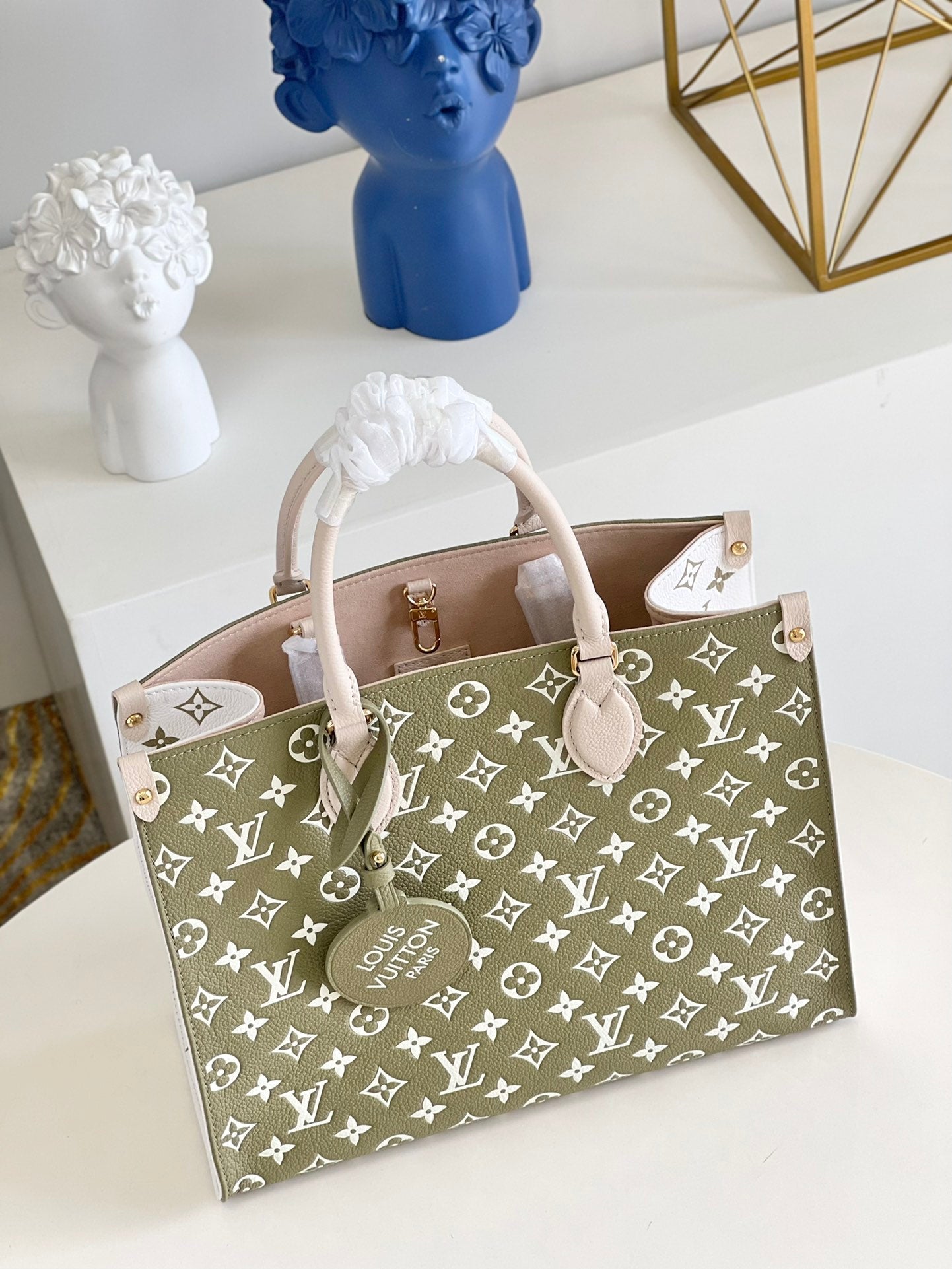 Louis Vuitton Onthego MM Monogram Empreinte Khaki Green For Women,  Tote Bags 35cm Louis Vuitton M46060
