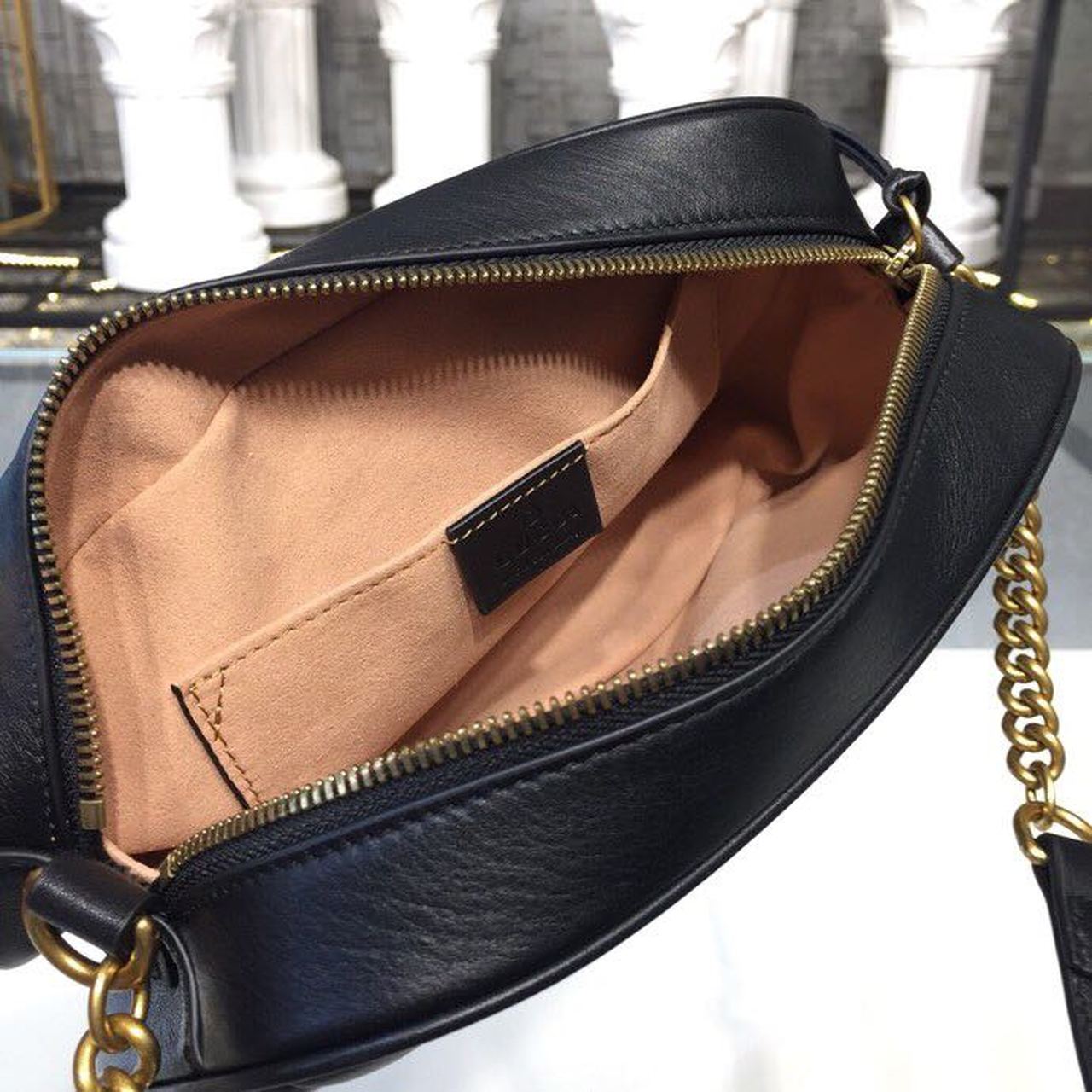 Gucci Marmont Small Matelassé Shoulder Bag Black Matelassé Chevron For Women 9.5in/24cm Gucci 447632 DTD1T 1000