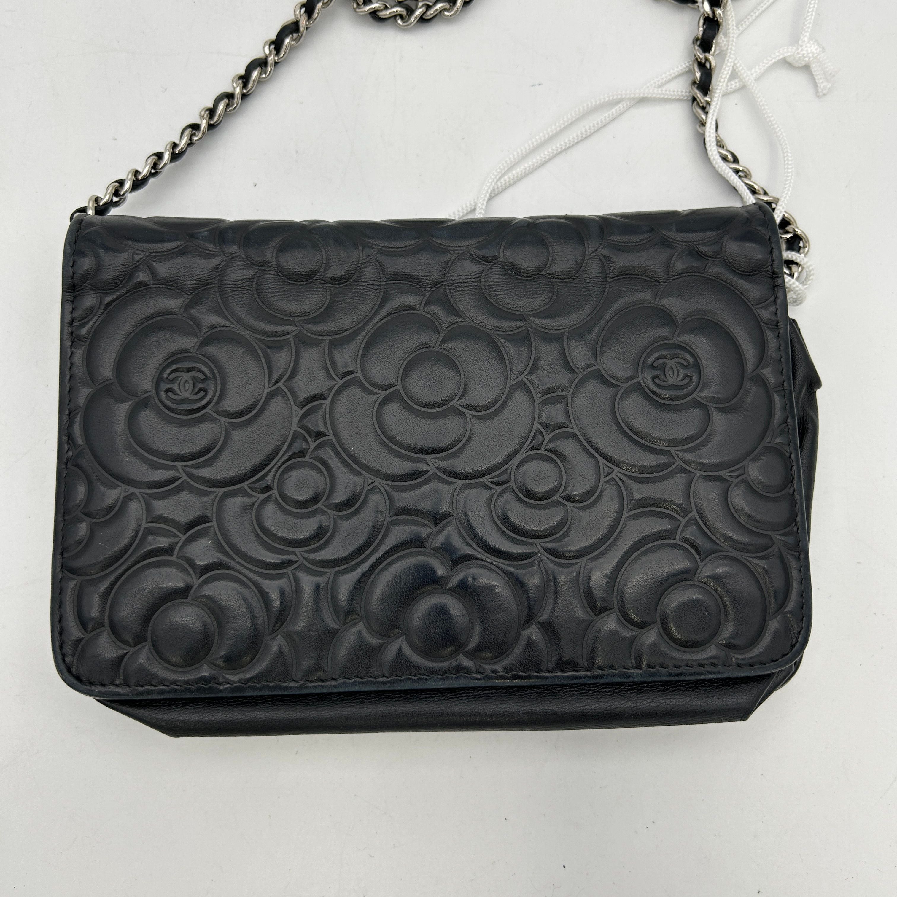Chanel Camellia Wallet On Chain - Black Clutches, Handbags LA32119