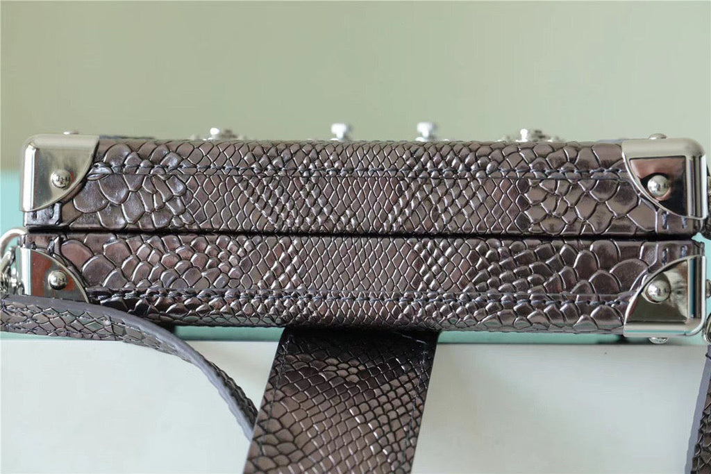 Louis Vuitton Petite Malle High Shiny Alligator By Nicolas Ghesquiere SiLouis Vuittoner For Women,  Shoulder And Crossbody Bags 7.9in/20cm Louis Vuitton 