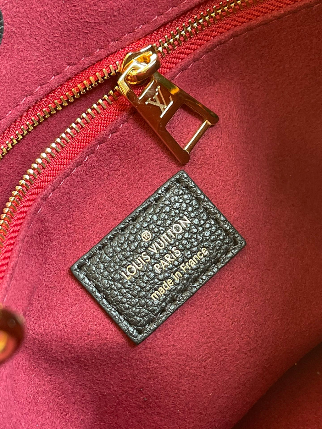 Louis Vuitton OnTheGo PM Tote Bag Monogram Empreinte Rosy For Women, Women’s Handbags, Shoulder And Crossbody Bags 9.8in/25cm Louis Vuitton M45660
