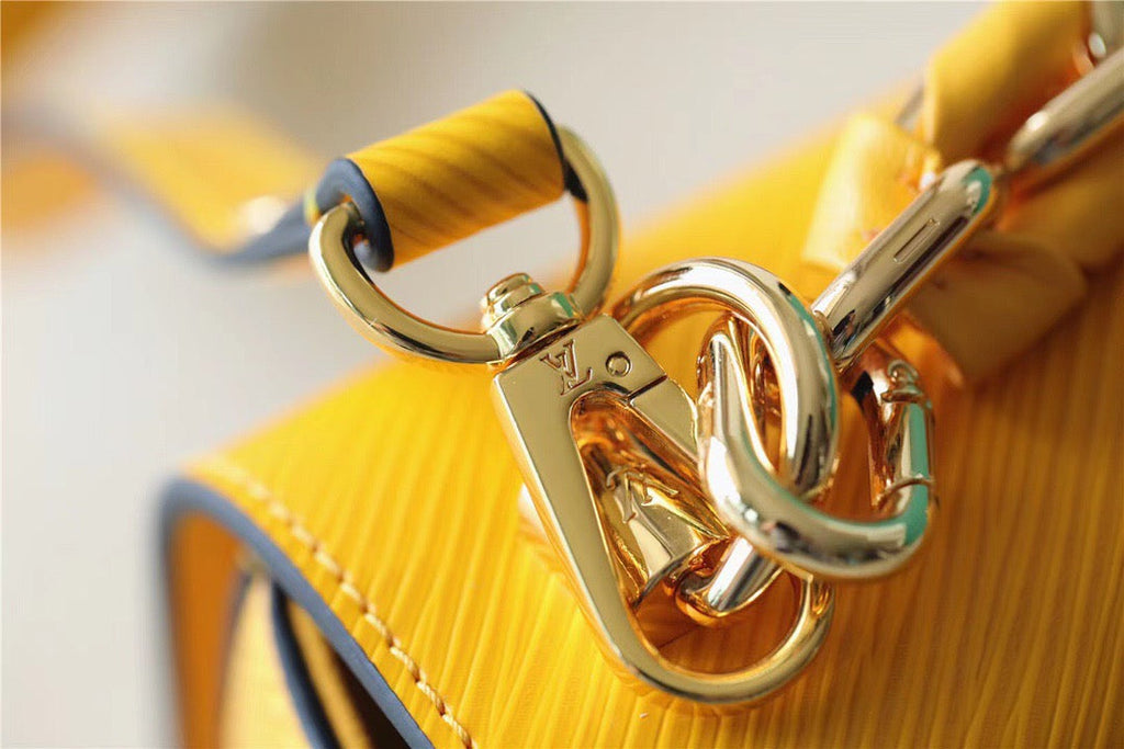 Louis Vuitton Twist MM Epi Sunflower Yellow For Women, Women’s Bags, Shoulder And Crossbody Bags 9.1in/23cm Louis Vuitton M59888