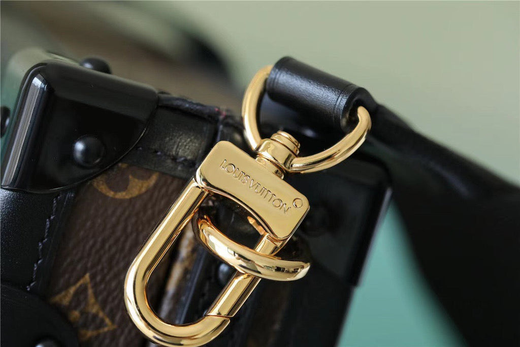 Louis Vuitton Petite Malle East-West Monogram Canvas By Nicolas Ghesquiere For Women,  Shoulder And Crossbody Bags 27cm/10.6in Louis Vuitton M46120